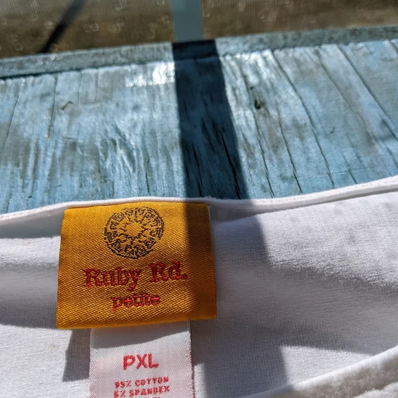 Ruby Rd top - Picture 10 of 10